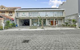 Capital O 90983 Harmony Easy Stay